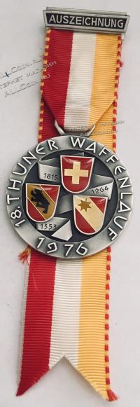 #409 Швейцария спорт Медаль Знаки. 18-тый стрелковый фестиваль. THUNER WAFFENLAUF. 1976 год.