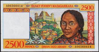 Мадагаскар 2500 франков (500 ариари) 1998г. P.81 UNC - Мадагаскар 2500 франков (500 ариари) 1998г. P.81 UNC
