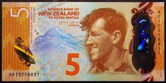 Новая Зеландия 5 долларов 2015г. P.NEW - UNC - Новая Зеландия 5 долларов 2015г. P.NEW - UNC