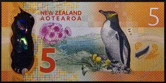 Новая Зеландия 5 долларов 2015г. P.NEW - UNC - Новая Зеландия 5 долларов 2015г. P.NEW - UNC