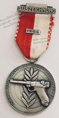 #443 Швейцария спорт Медаль Знаки. Награждение пистолетом Oberland Schutzentreffen. 1966 год.