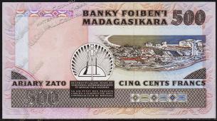 Банкнота Мадагаскар 500 франков (100 ариари) 1988-93 года. P.71а - UNC - Банкнота Мадагаскар 500 франков (100 ариари) 1988-93 года. P.71а - UNC