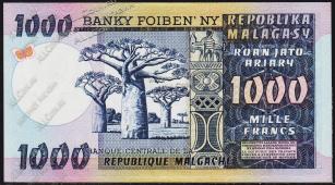 Мадагаскар 1000 фр. (200 ариари) 1974г. P.65 UNC - Мадагаскар 1000 фр. (200 ариари) 1974г. P.65 UNC